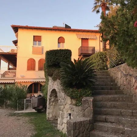 Romantic Big Terrace Apartment Torri Del Benaco